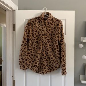 Leopard print pullover